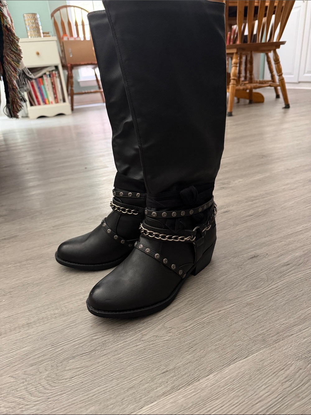 Global Win Black Studded Chain Mid-Calf Boots Sz 8 NWOT